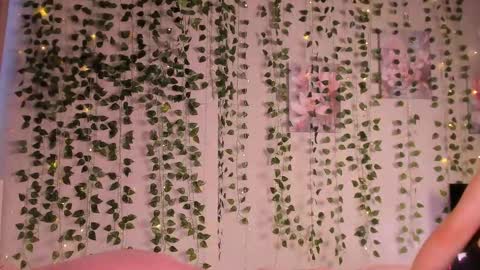 Snapshot of top_magical_girls chatting on 09.17.25 Alice and Sandra online show from 09.17.25