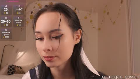 Im MeganLovense on Ill be online  1700 UTC online show from 12.14.24