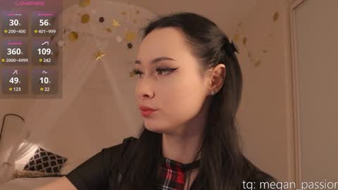 Im MeganLovense on Ill be online  1700 UTC online show from 01.05.25