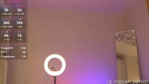 Im MeganLovense on Ill be online  1700 UTC online show from 02.09.25