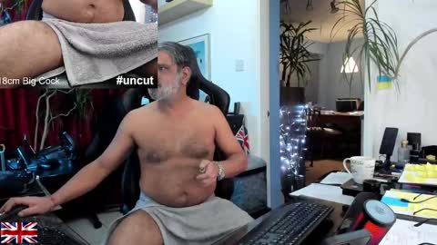 Snapshot of topalphaboss chatting on 09.23.25 topalphaboss online show from 09.23.25