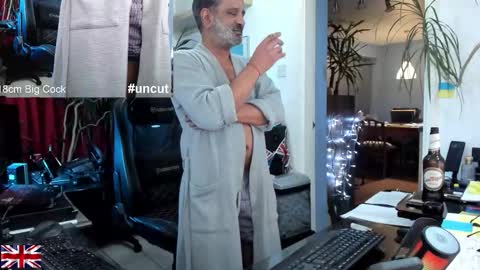 Snapshot of topalphaboss chatting on 09.26.25 topalphaboss online show from 09.26.25