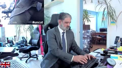 Snapshot of topalphaboss chatting on 09.30.25 topalphaboss online show from 09.30.25