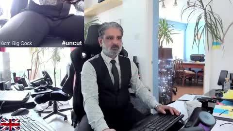 Snapshot of topalphaboss chatting on 10.01.25 topalphaboss online show from 10.01.25