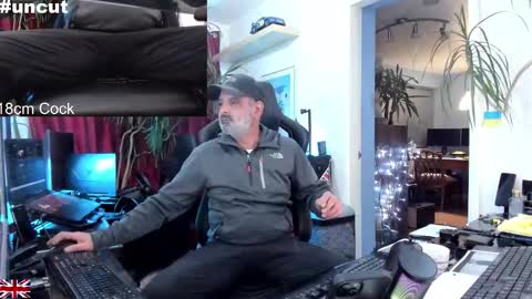 Snapshot of topalphaboss chatting on 10.23.25 topalphaboss online show from 10.23.25