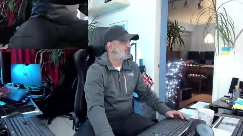 Snapshot of topalphaboss chatting on 10.26.25 topalphaboss online show from 10.26.25