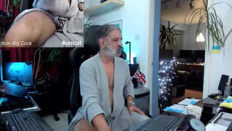 Snapshot of topalphaboss chatting on 11.01.25 topalphaboss online show from 11.01.25