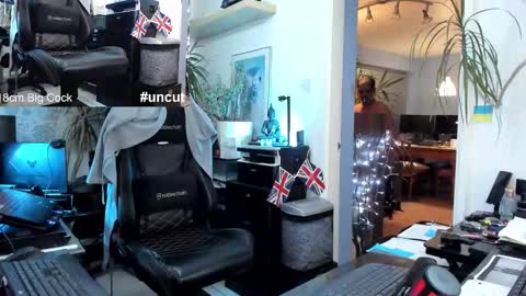 Snapshot of topalphaboss chatting on 11.01.25 topalphaboss online show from 11.01.25