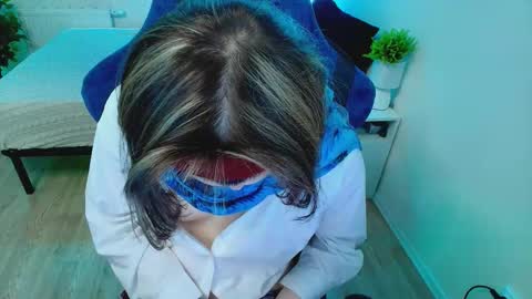 Snapshot of topcranberry chatting on 09.29.25 topcranberry online show from 09.29.25