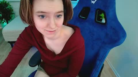 Snapshot of topcranberry chatting on 10.03.25 topcranberry online show from 10.03.25