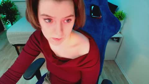 Snapshot of topcranberry chatting on 10.03.25 topcranberry online show from 10.03.25