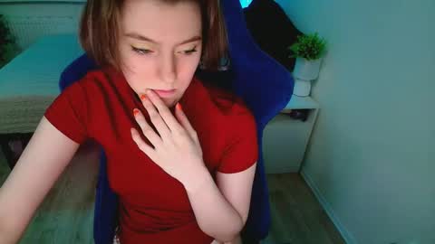 Snapshot of topcranberry chatting on 10.07.25 topcranberry online show from 10.07.25