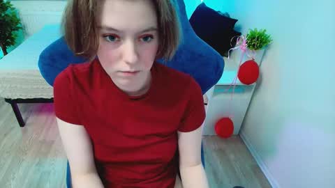 Snapshot of topcranberry chatting on 10.22.25 topcranberry online show from 10.22.25