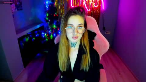 Snapshot of tora_20 chatting on 01.11.25 tora online show from 01.11.25