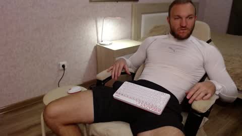 Snapshot of toress1 chatting on 09.30.25 Glebaty online show from 09.30.25