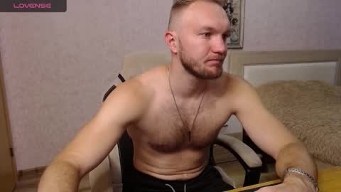 Snapshot of toress1 chatting on 10.12.25 Glebaty online show from 10.12.25