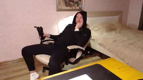 Snapshot of toress1 chatting on 10.29.25 Glebaty online show from 10.29.25