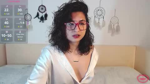 Snapshot of tori_just chatting on 10.10.25 tori_just online show from 10.10.25