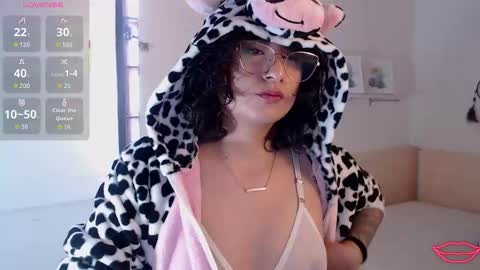 tori_just online show from 10.31.25