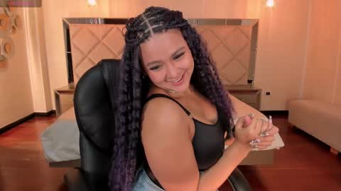 Tori Cross online show from 02.20.25