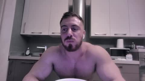 Snapshot of toro_arrapato chatting on 12.11.24 toro_arrapato online show from 12.11.24