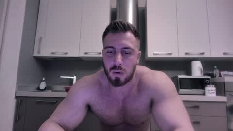 Snapshot of toro_arrapato chatting on 12.12.24 toro_arrapato online show from 12.12.24