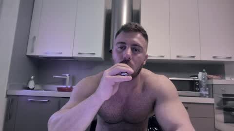 Snapshot of toro_arrapato chatting on 12.23.24 toro_arrapato online show from 12.23.24