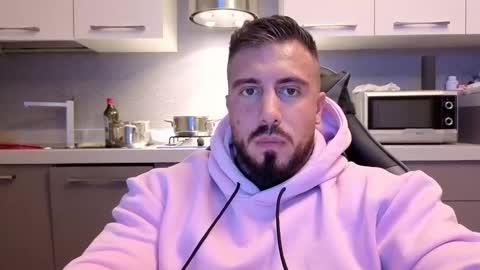 Snapshot of toro_arrapato chatting on 10.03.25 toro_arrapato online show from 10.03.25