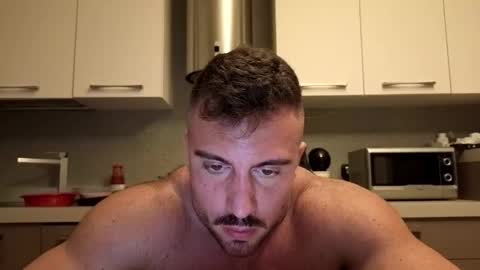 Snapshot of toro_arrapato chatting on 11.01.25 toro_arrapato online show from 11.01.25