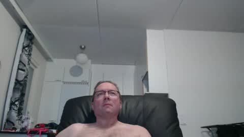 Snapshot of tosimies69 chatting on 12.08.24 tosimies69 online show from 12.08.24