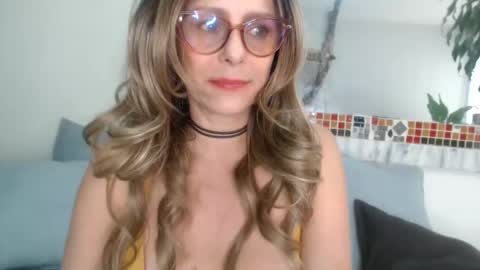 TotyPink online show from 11.21.25