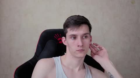 Snapshot of touch_me8 chatting on 02.05.26 Arti online show from 02.05.26