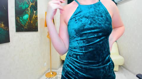 Snapshot of touch_the_heart chatting on 01.13.25 Touch The Heart online show from 01.13.25