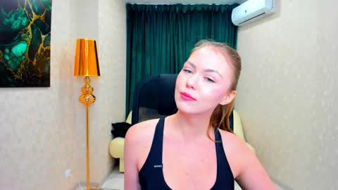 Snapshot of touch_the_heart chatting on 02.10.25 Touch The Heart online show from 02.10.25