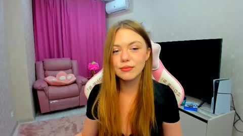 Snapshot of touch_the_heart chatting on 09.21.25 Touch The Heart online show from 09.21.25