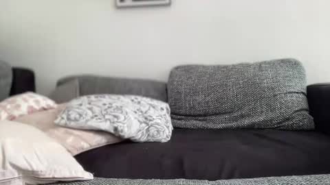 toulalan1992 online show from 10.30.25