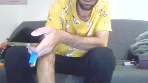 Snapshot of toulonnais83200 chatting on 11.02.25 toulonnais83200 online show from 11.02.25