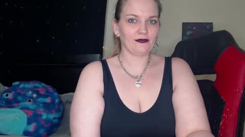 Lilly Miss Mistress Goddess Maam Queen Boss online show from 01.05.25