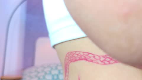 Snapshot of tracielowe_w chatting on 10.24.25 tracielowe_w online show from 10.24.25