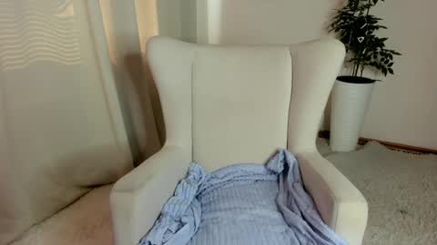 tracy_aww online show from 04.30.26