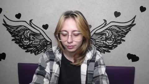 Snapshot of tracyleebb chatting on 11.20.25 TracyLeeBB online show from 11.20.25