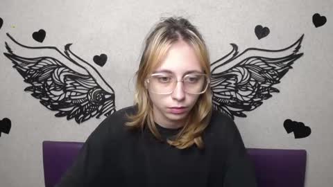 Snapshot of tracyleebb chatting on 11.21.25 TracyLeeBB online show from 11.21.25