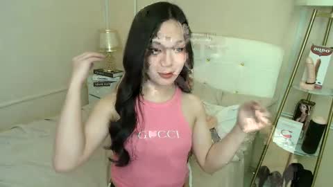 Snapshot of tranny_francine chatting on 11.30.25 FrancineLunaCandy Gretch online show from 11.30.25