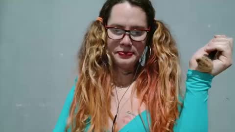 Snapshot of transexdotada chatting on 09.20.25 transexdotada online show from 09.20.25