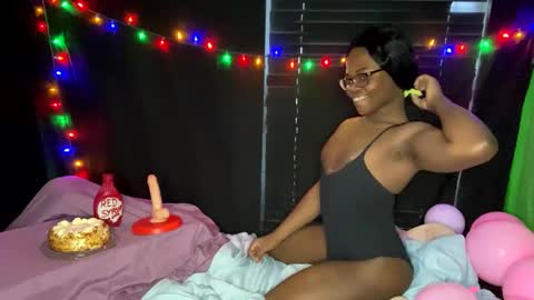 TransDomme Omi online show from 09.13.25