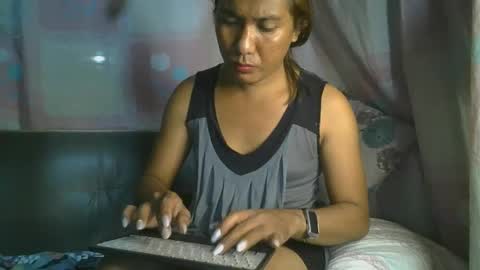 transhottie28 online show from 02.05.25