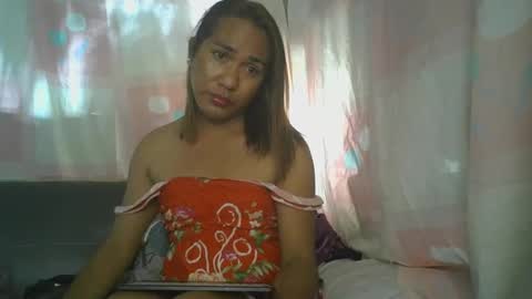 transhottie28 online show from 02.24.25