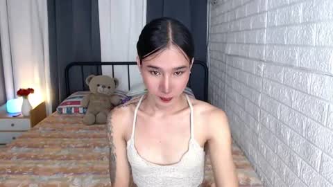 Snapshot of transmedusaxxx chatting on 06.18.26 Chloe online show from 06.18.26