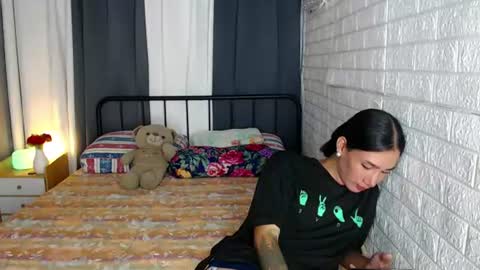 Snapshot of transmedusaxxx chatting on 06.22.26 Chloe online show from 06.22.26