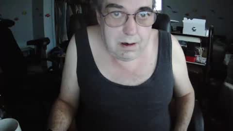 Snapshot of transmtfhello chatting on 12.29.24 Peter online show from 12.29.24